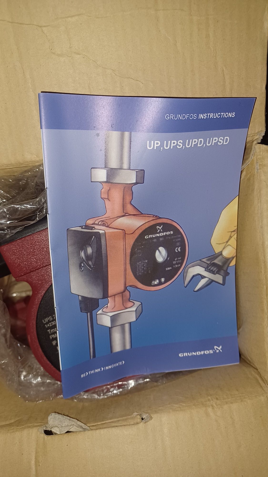 Циркуляційний насос UPS 25-60 180 Grundfos