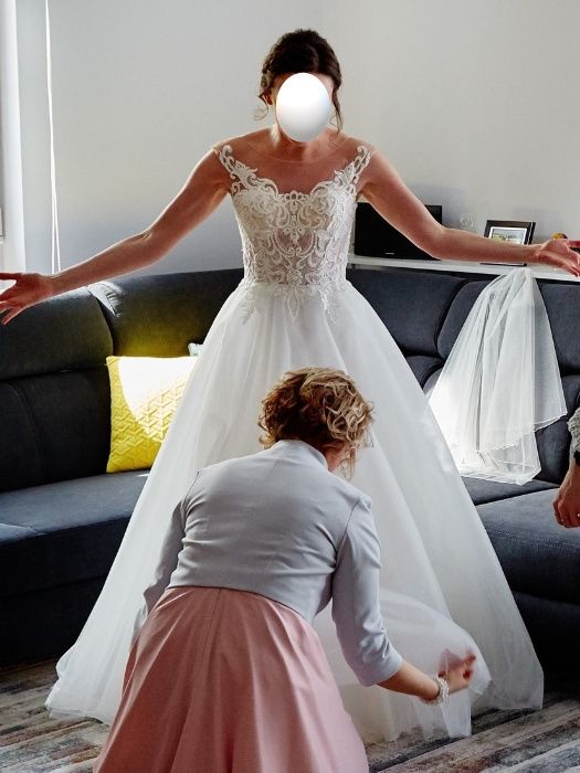 Suknia ślubna / tiul / koronka / kolor: ivory / welon GRATIS