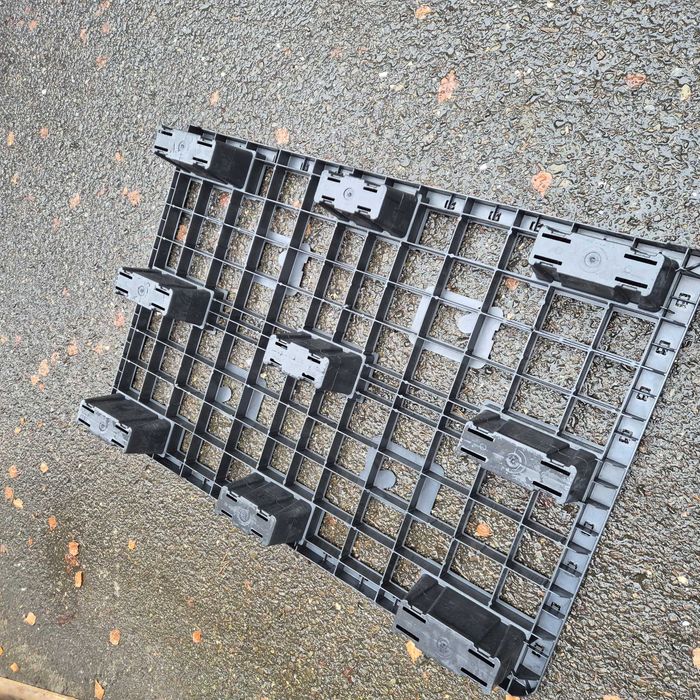 Paleta przemysłowa 80x120 z tworzywa sztucznego