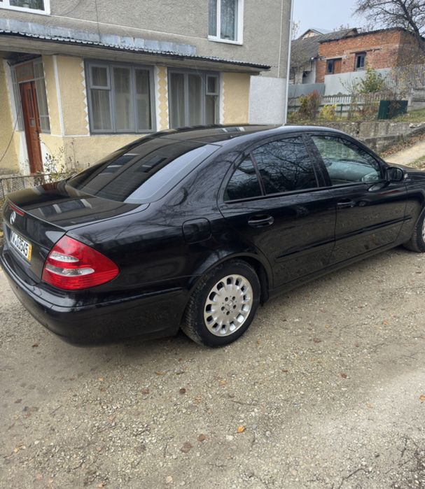 Свіжо-приганий Mercedes-benz e200 w211 1.8 kompressor 2004 рік