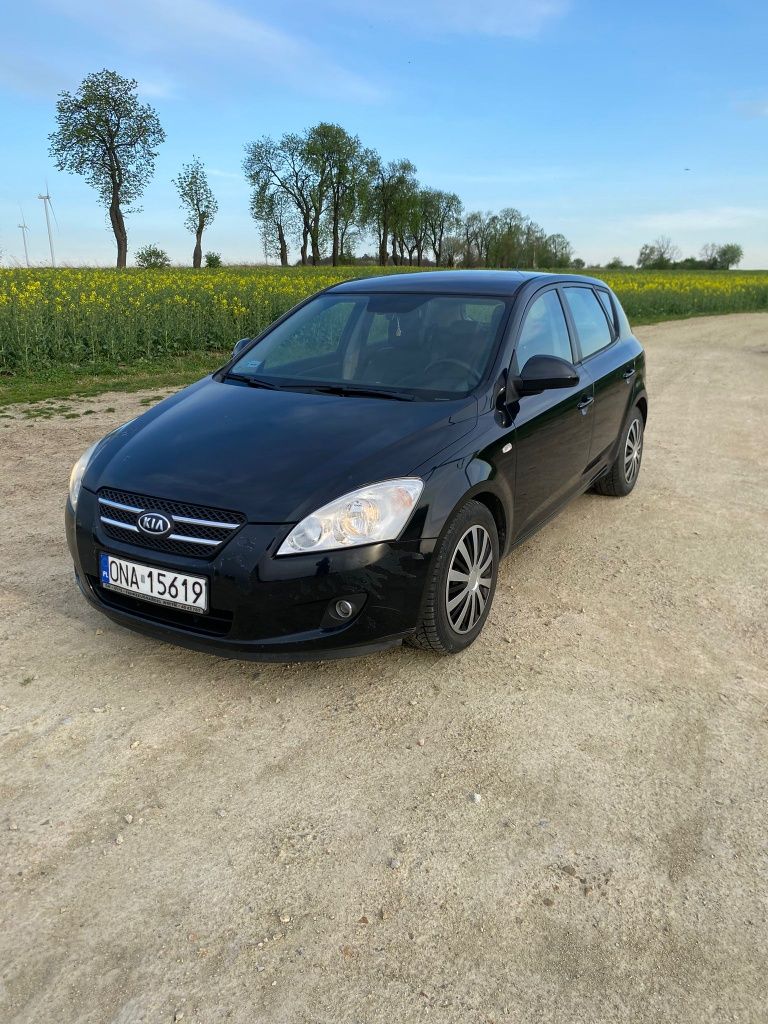 Kia Cee'd 2.0 CRDI**Klima**2007r**Zadbana