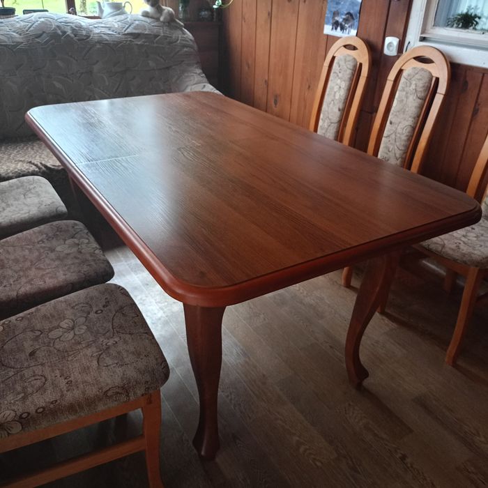 Stół + 6 krzeseł na sprzedaż