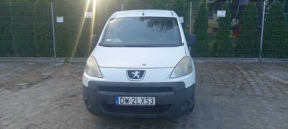 Peugeot Partner 2011 rok 1.6 diesel ,dostawczy ,nowy rozrzad ,ważne OC