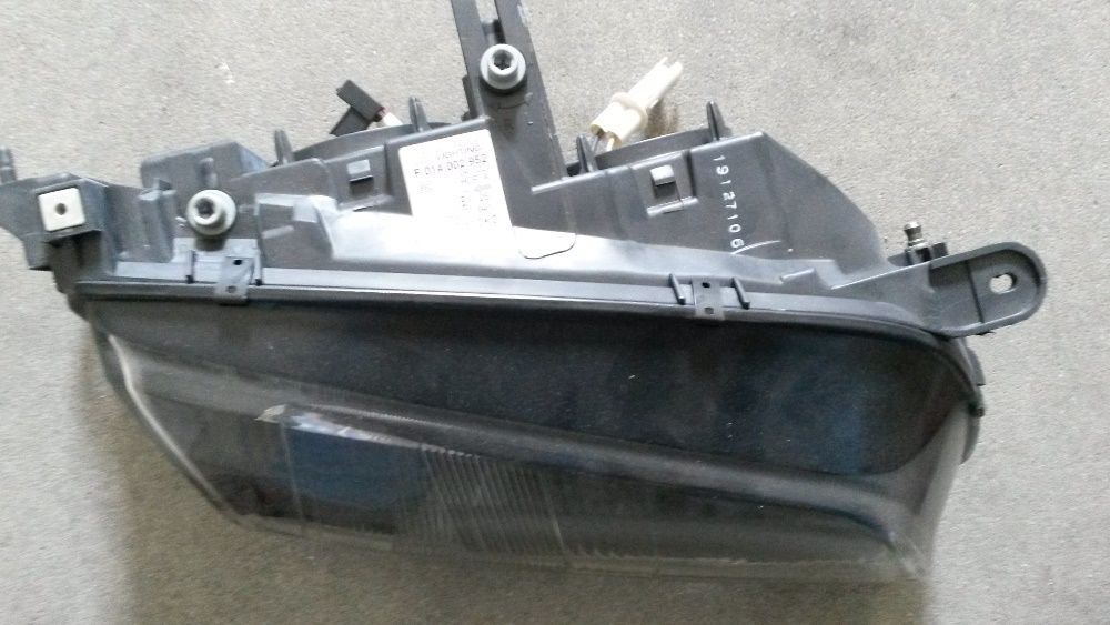 Farol frente direito Mazda 626 Bosch NOVO