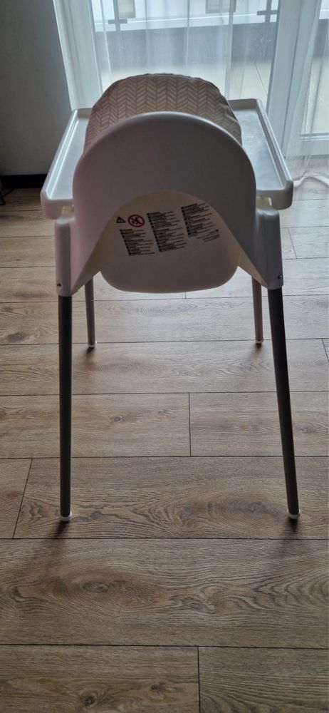 Krzeselko do karmienja ANTILOP ikea w zestawie z tacka i poduszka