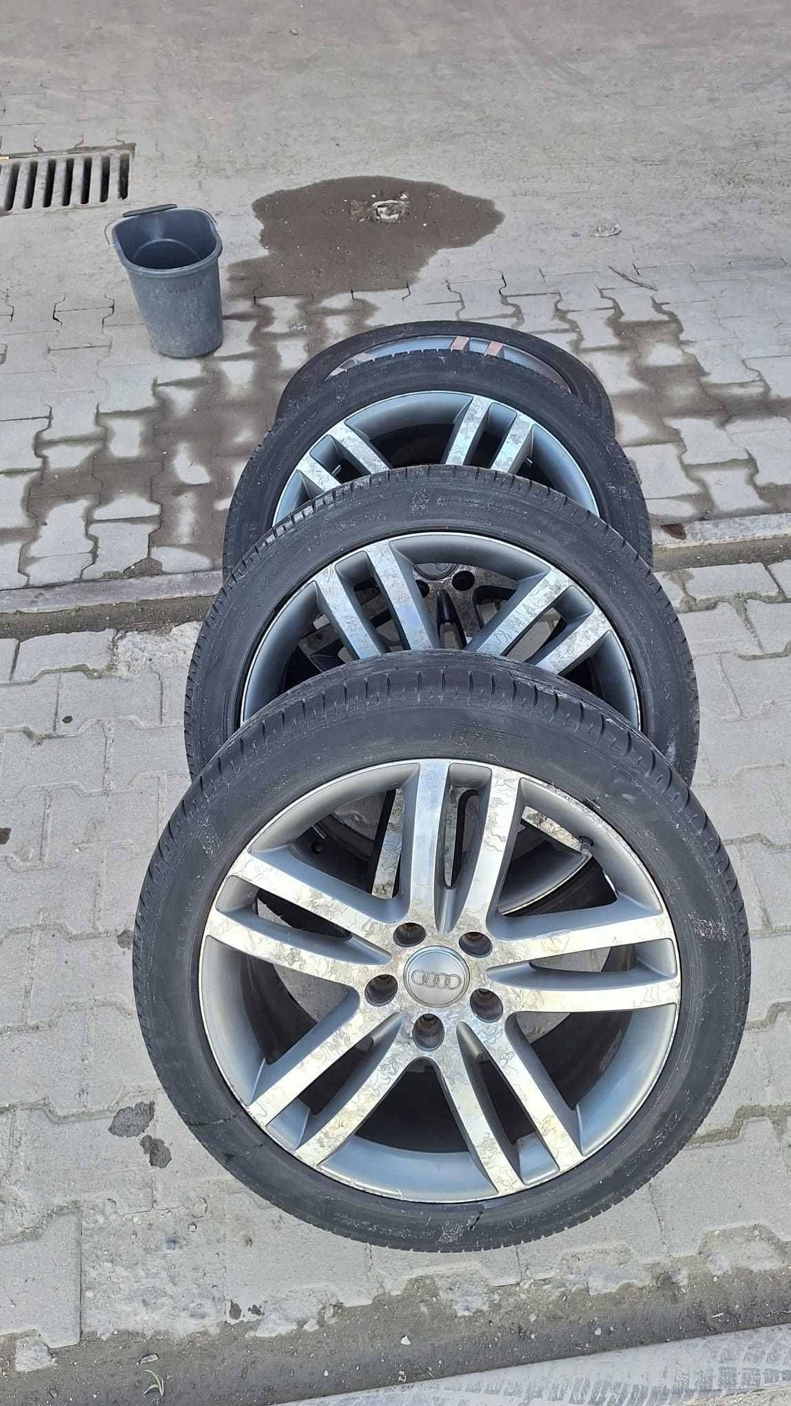 Audi Q7 komplet felg oraz opon letnich Pirelli R20 275x40