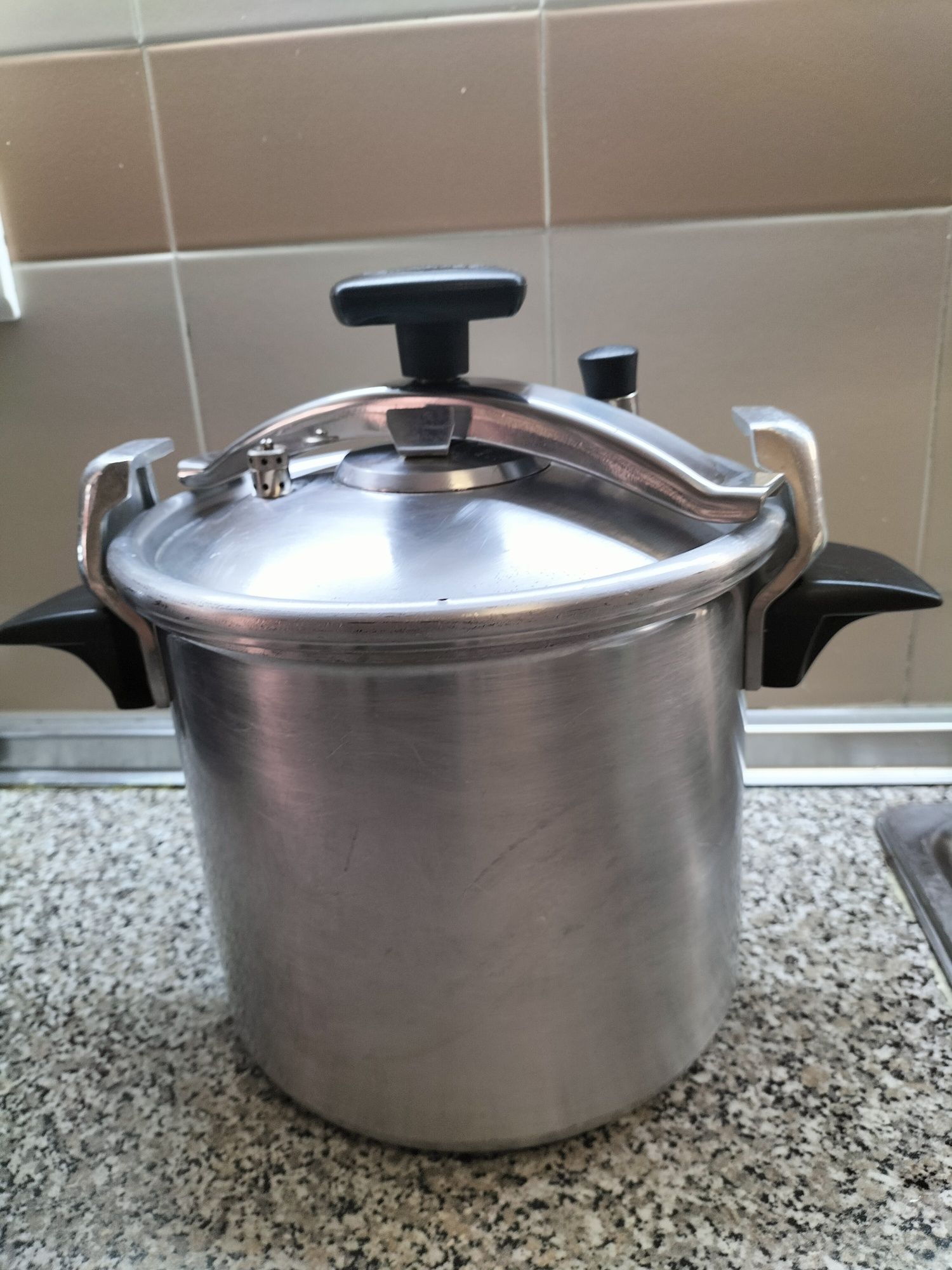 Vendo panela de pressão