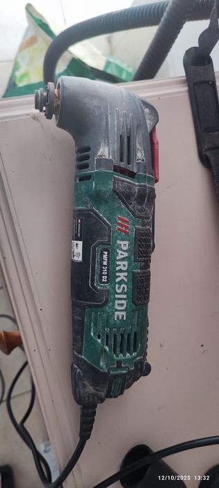 Ferramenta multifunções