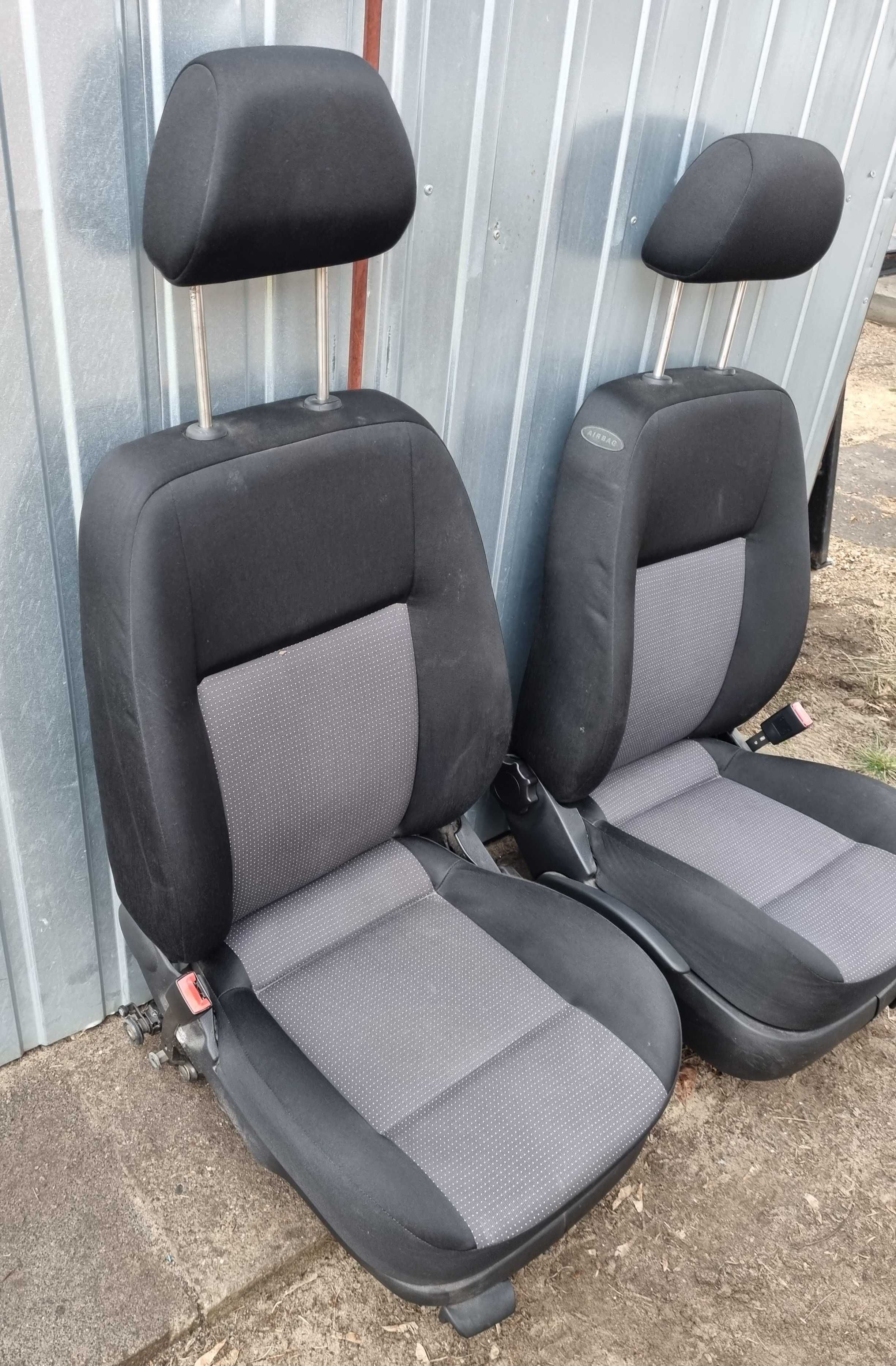 VW Golf 4 Bora Variant kombi fotele kanapa fotel Special czarna tapice