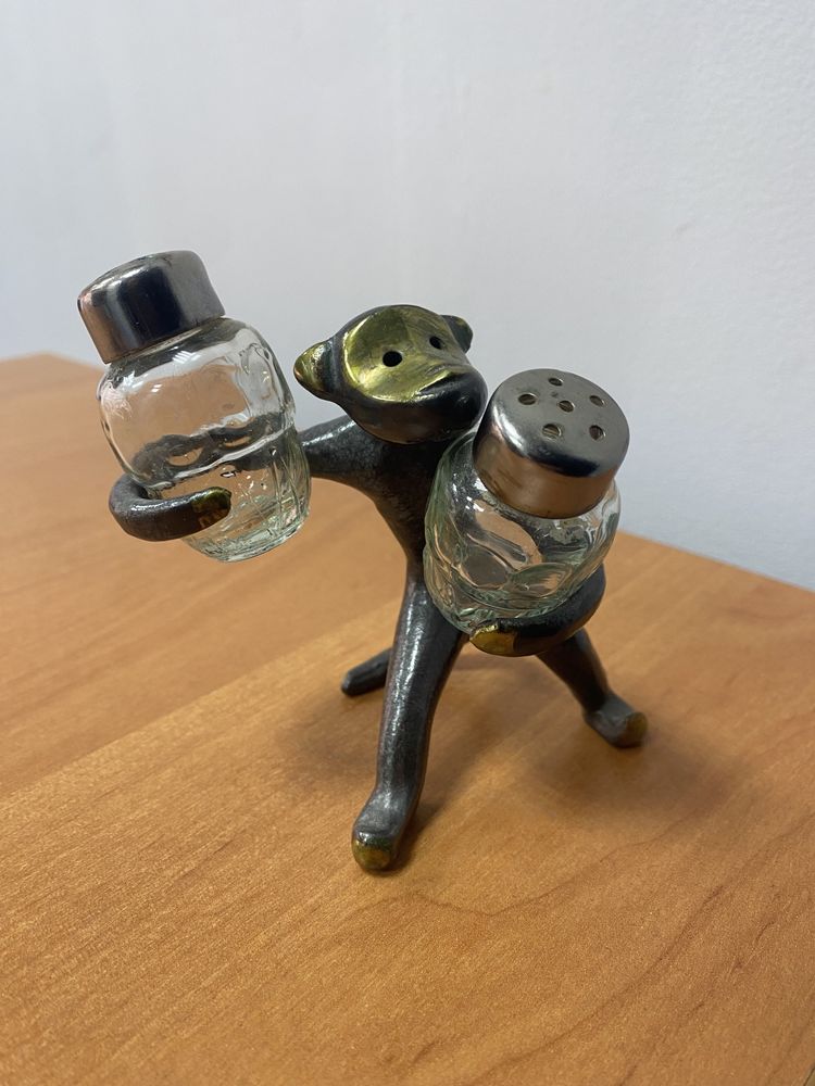 Солонка обезьяна из латуни СССР