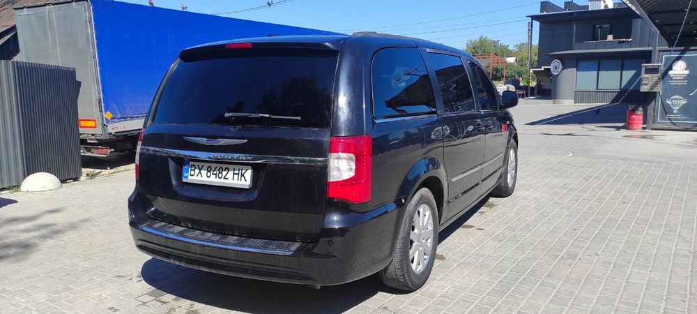 Крайслер таун каунтрі 2014, 3.6 бенз газ.