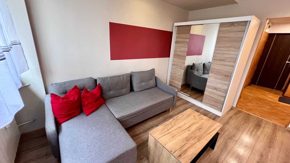 Przytulna kawalerka z widokiem na park - Dąbrowa Górnicza ul. Korczaka