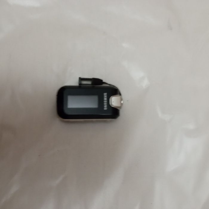 Плеєр mp3 Samsung YP-F2 під ремонт або на запчастини
