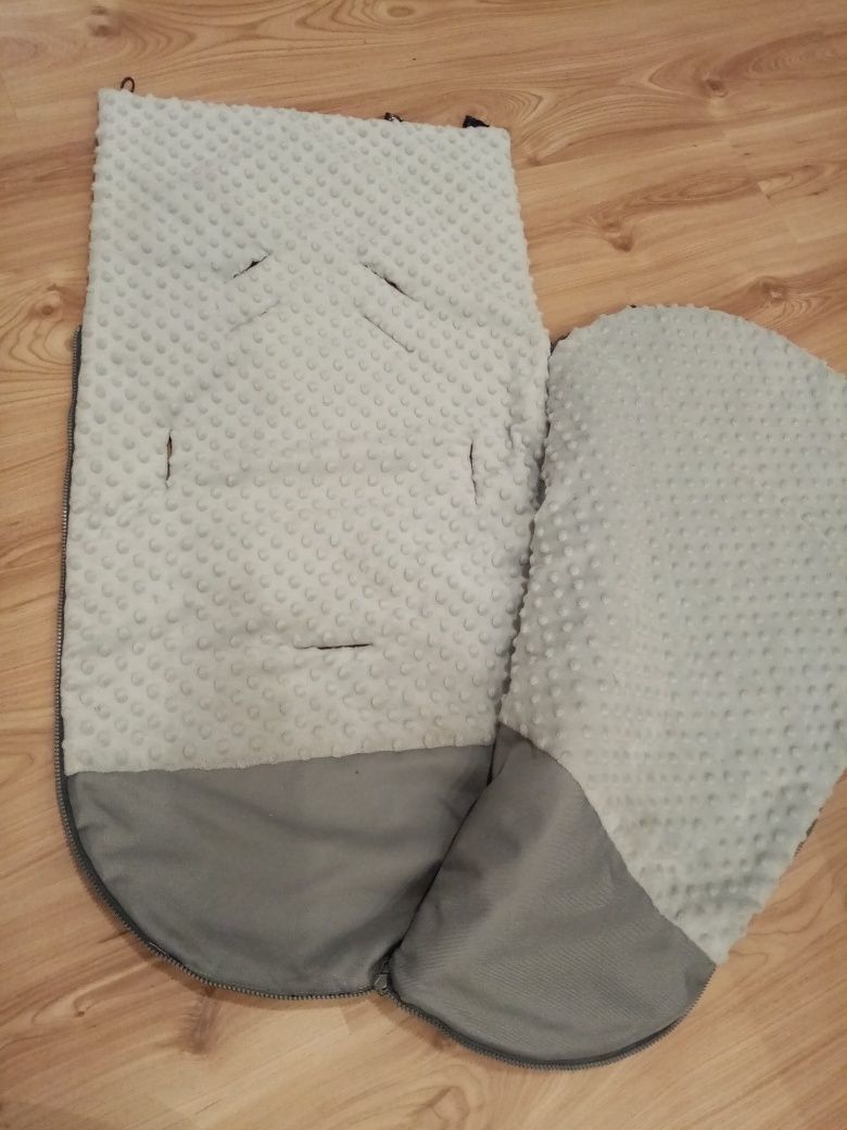 Wodoodporny śpiwór do wózka plus muffki szary śpiworek minky
