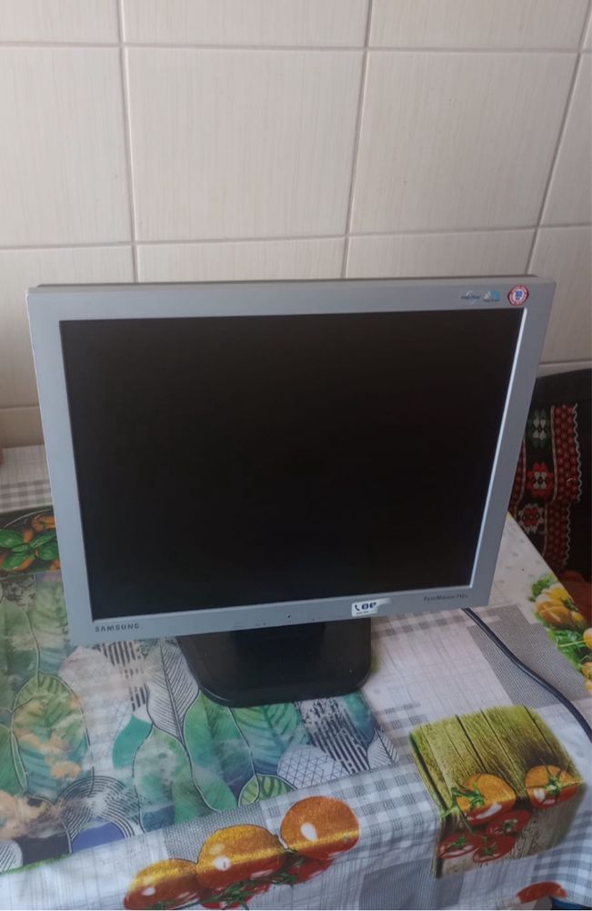 Monitor samsung 710v syncmaster