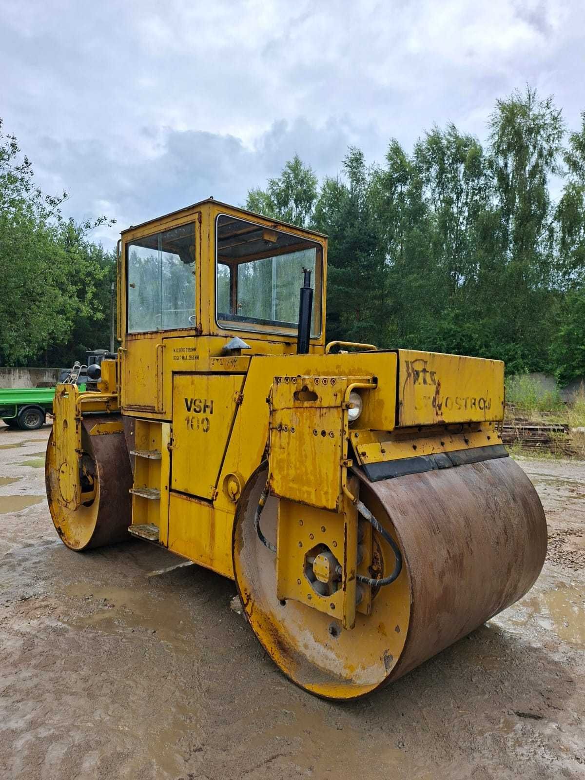 Walec drogowy STAVOSTOJ VSH-100