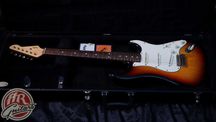 LSL Saticoy Ursula Stratocaster z 2011 roku, gitara elektryczna