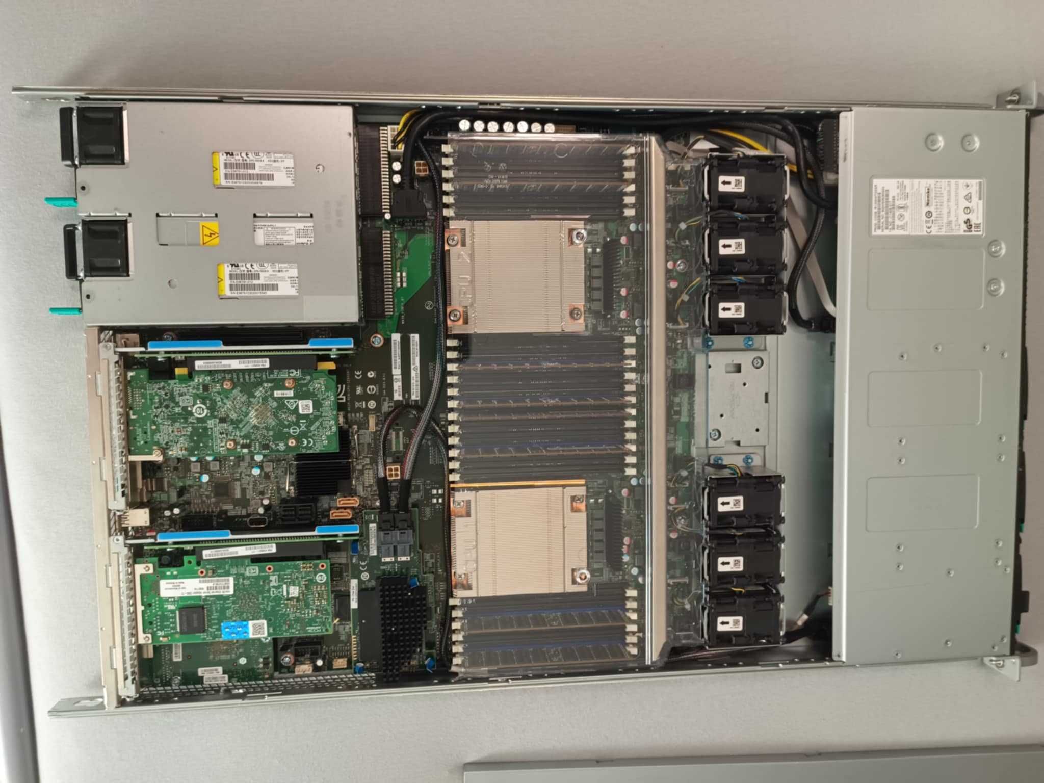 Serwer Intel S2600WT 2× Xeon E5-2640 v4 128 GB RAM 2×750 W PSU Szyny