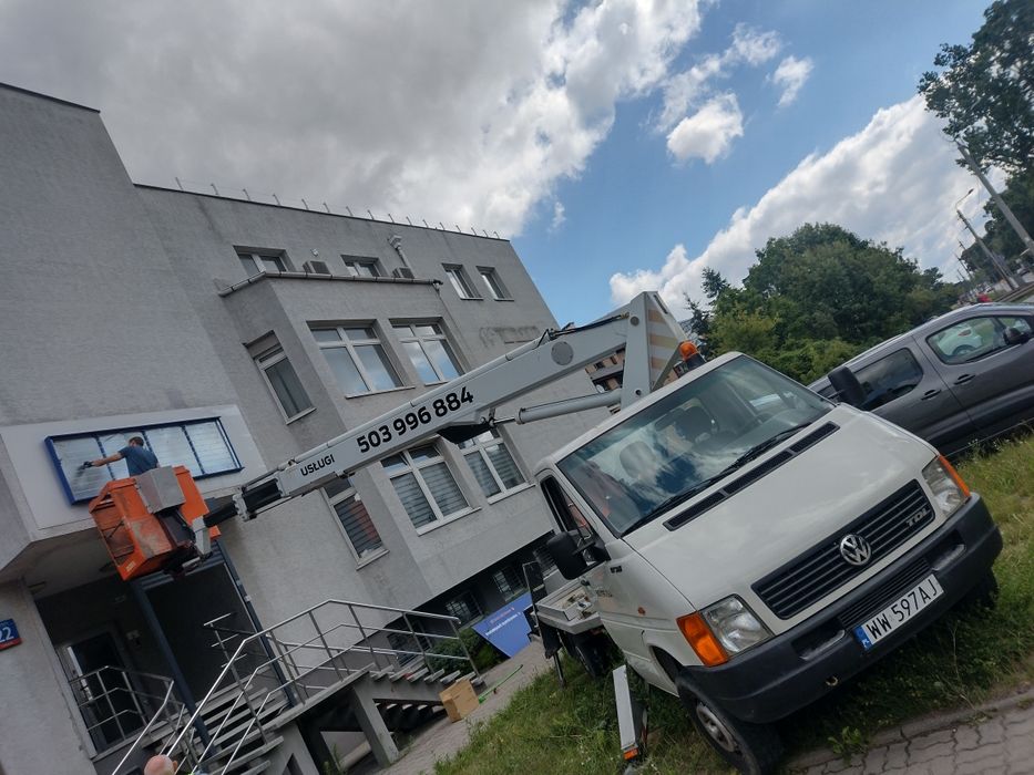 Wynajem podnośnika koszowego zwyżki do 22 metrów z operatorem z Udt