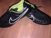 Buty piłkarskie korki Nike metalowe