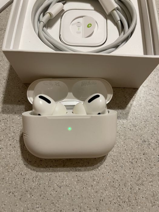 AirPods Pro 1 покоління
