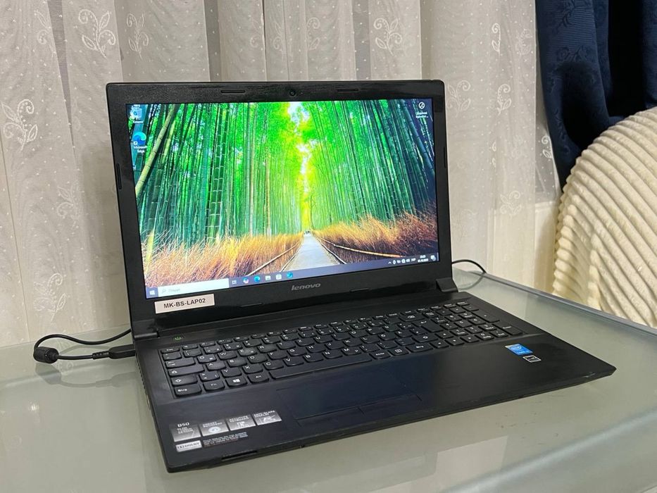 Ноутбук Lenovo Intel Core i3-4030U / 4 ГБ / 111 ГБ HDD