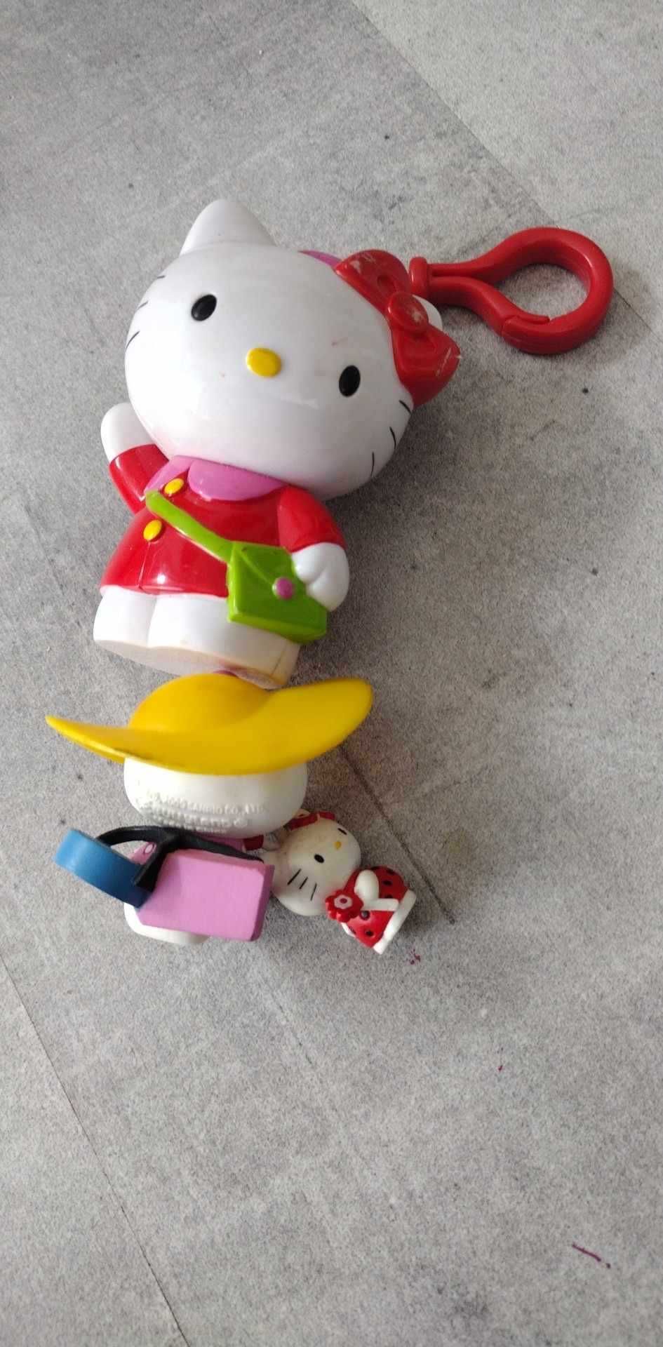 Stare zabawki figurki Hello Kitty + breloczek gratis