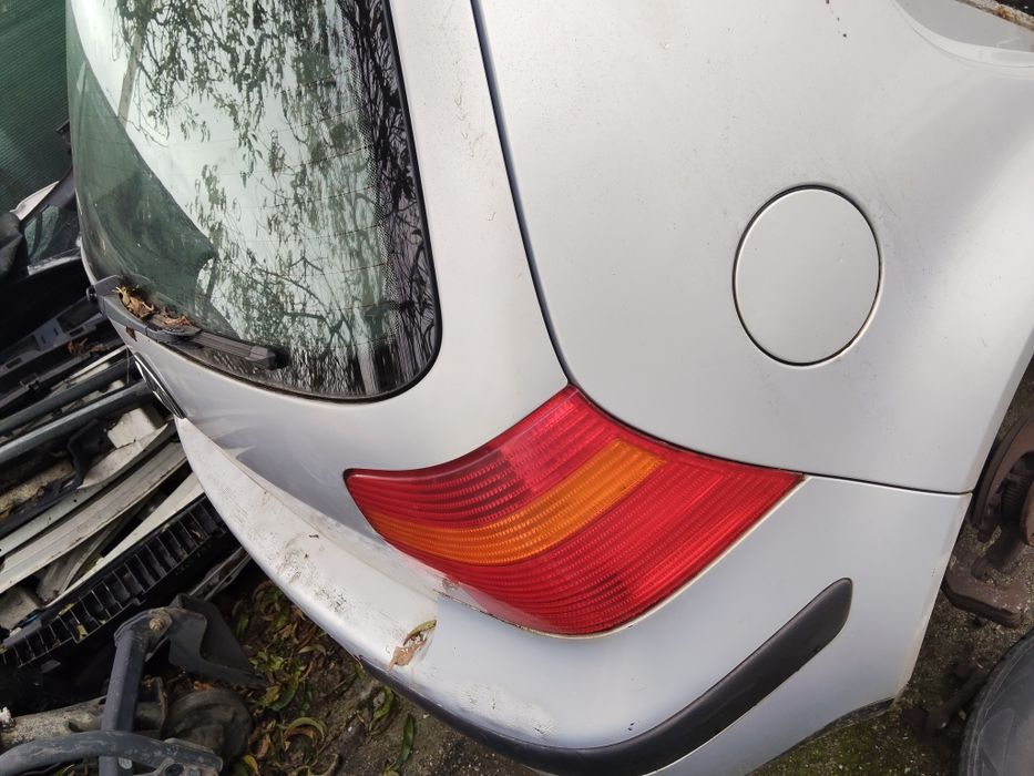 Porta luvas golf 4 e forras da mala e plásticos interiores