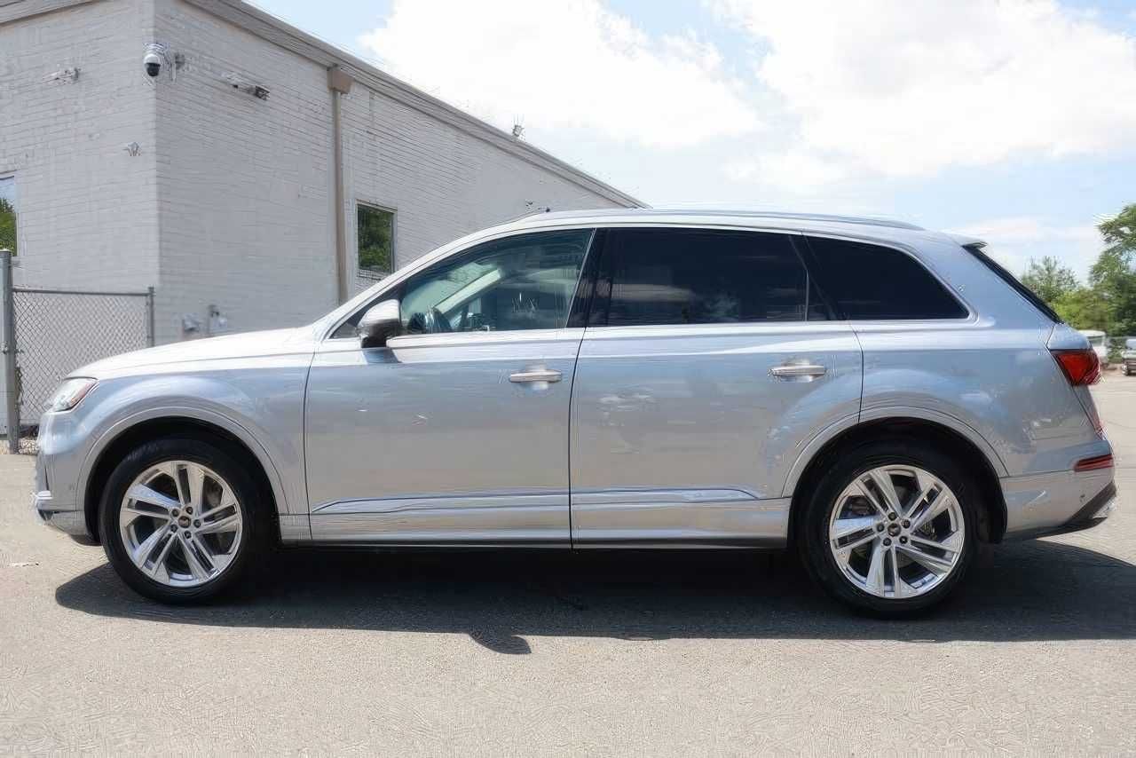 2022 Audi Q7 quattro Premium 55 TFSI