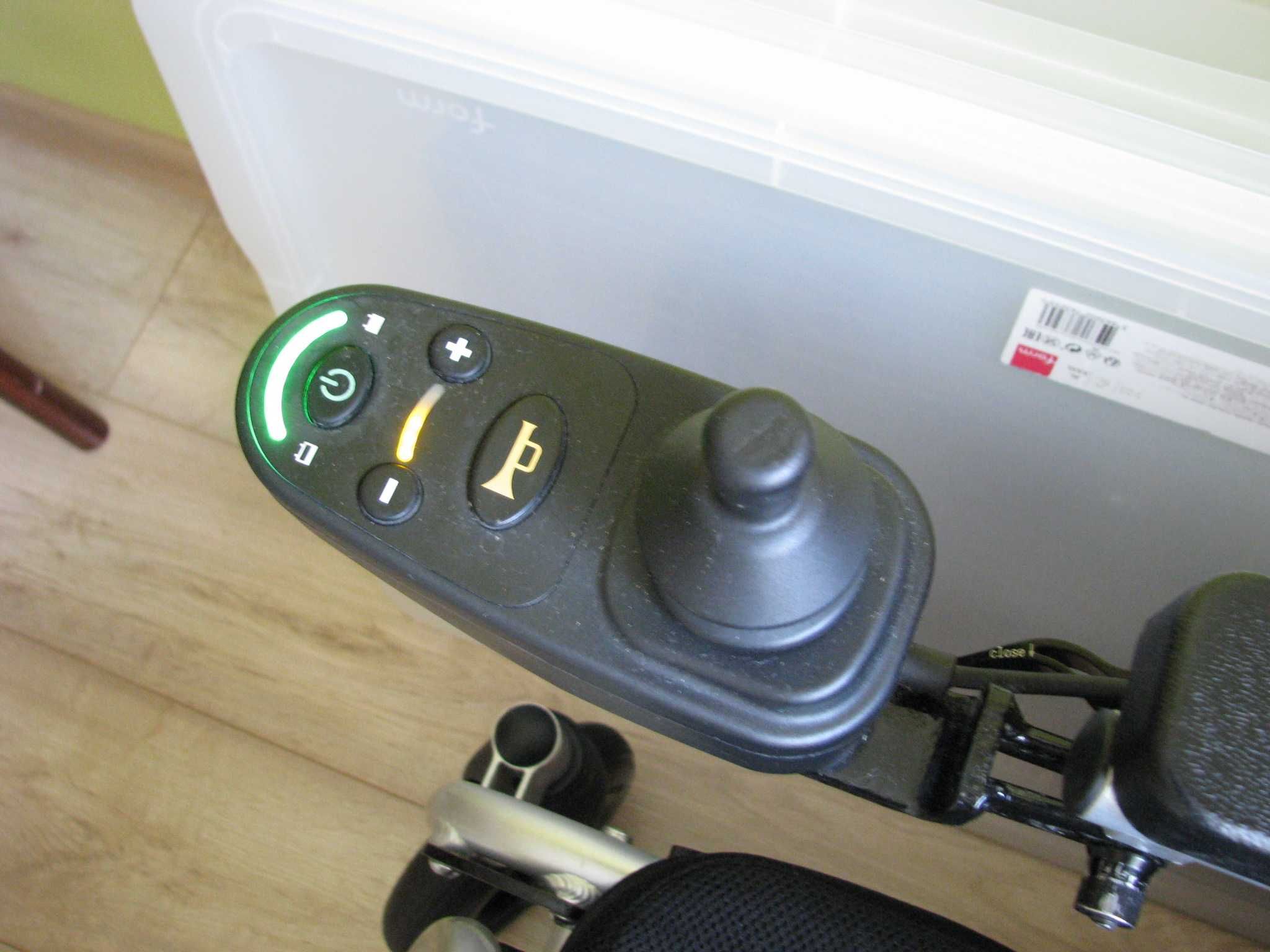 Wózek elektryczny inwalidzki Freedomchair A07