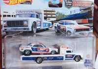 Zestaw Hot Wheels Team Transport AMC Rebel Machine Wild Open