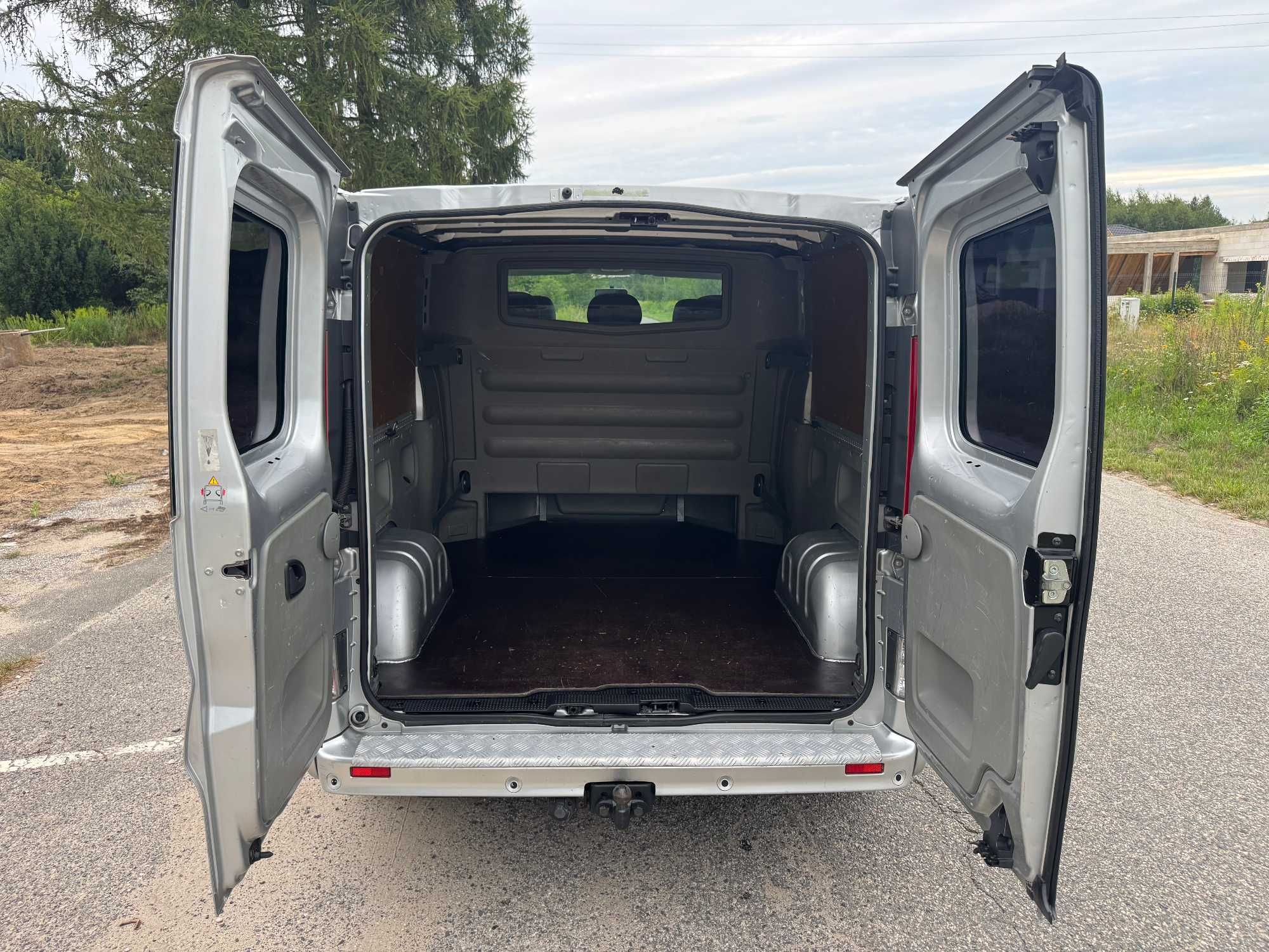 RENAULT TRAFIC techline*L2H1*Brygadówka 5 osób*prywatne auto*klima*2.0