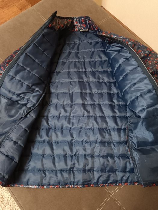 Жіноча куртка L-XL розмір