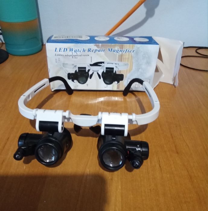 Окуляри-лупа з LED- підсвіткою.