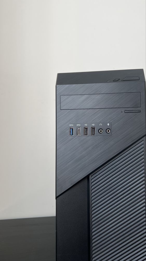 Caixa de Computador Mini-ATX + Fonte de Alimentacao + Leitor CDS
