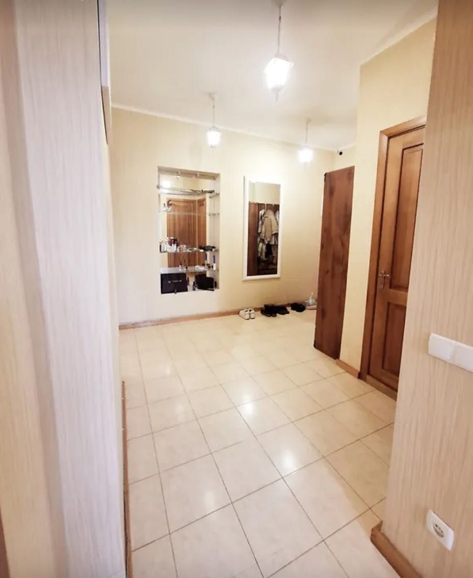 D1M Продам 2 кімнатну квартиру, вул. Леся Курбаса. Держпром