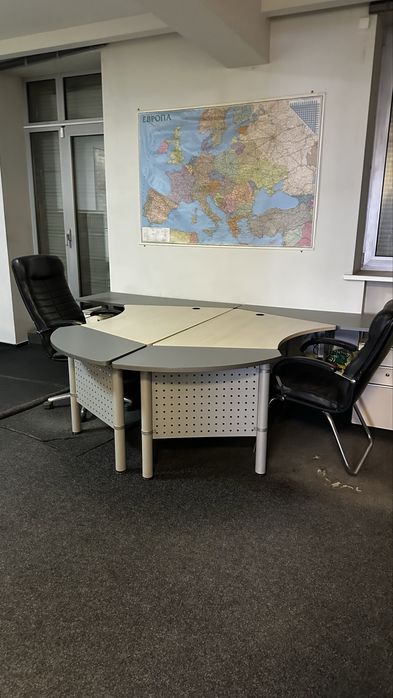 Распродажа офисной мебели Тумбы шкафы комоды стеллажи полки стулья