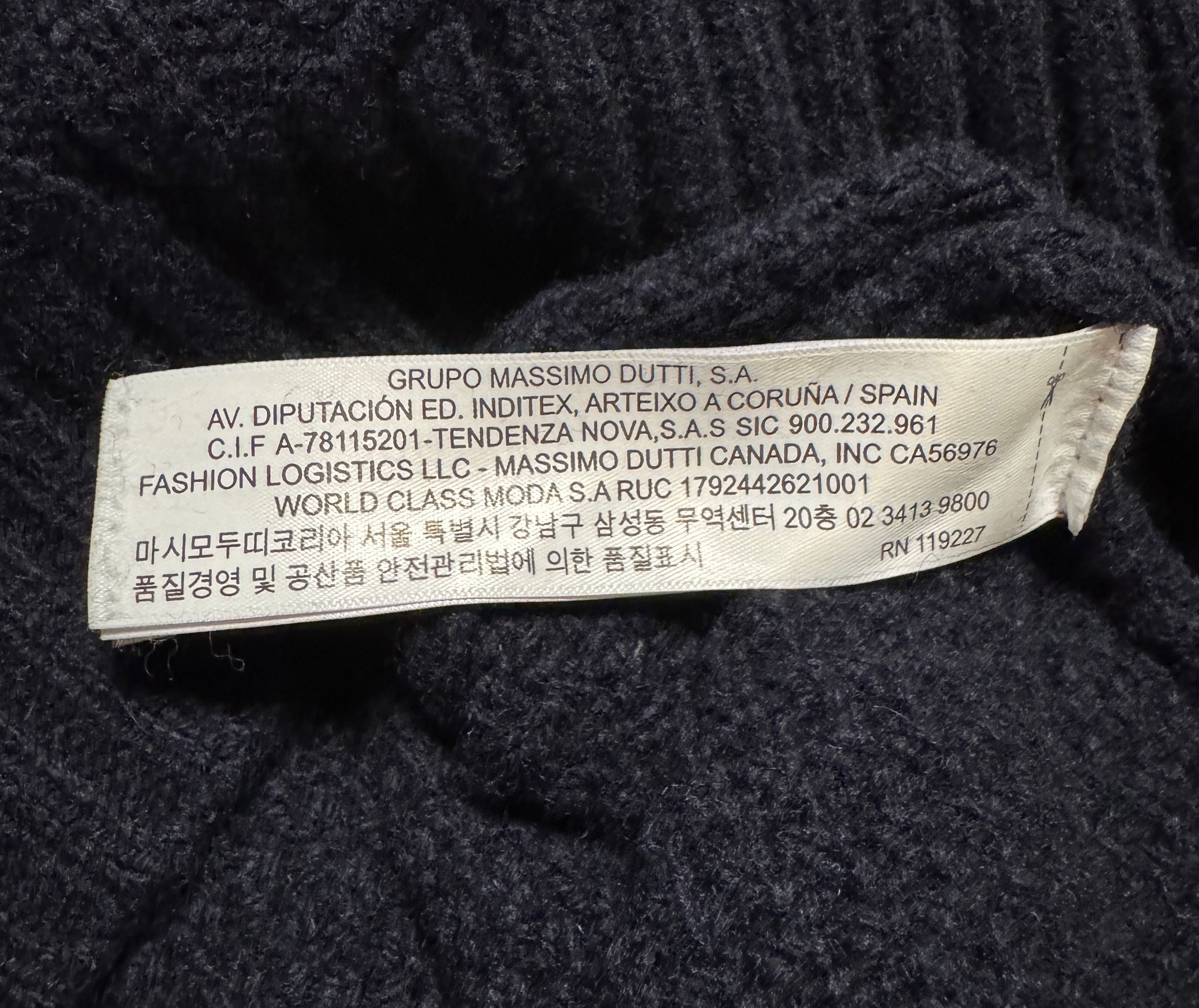 Шерстяной гольф Massimo Dutti .