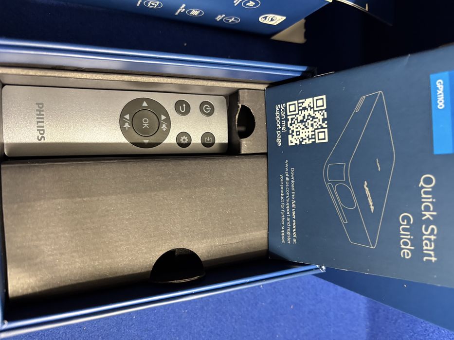 GoPix1 GPX1100 Portable Projector PHILIPS