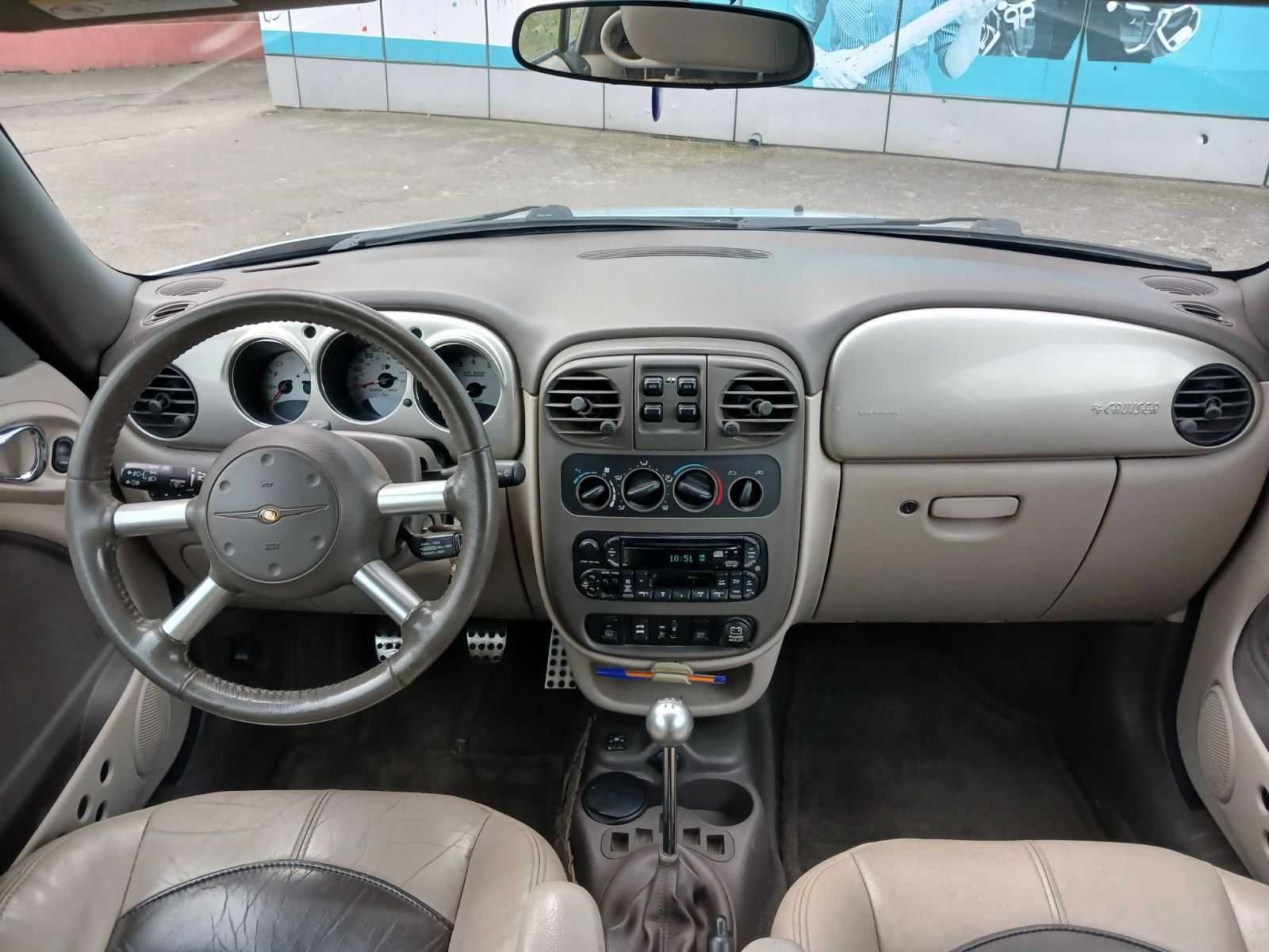 Chrysler PT Cruiser 2004 року 2,4 л. газ/бензин