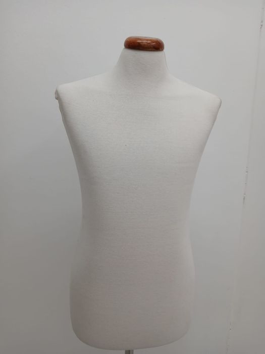 Busto/Manequim com pé - Homem