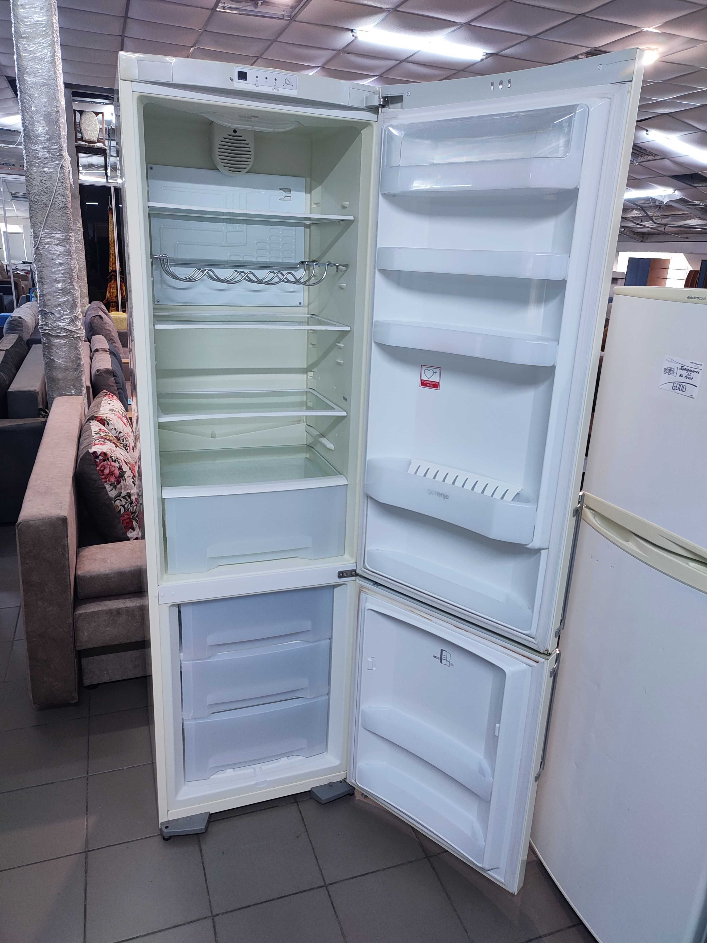 Двокамерний холодильник Gorenje RK62395DC