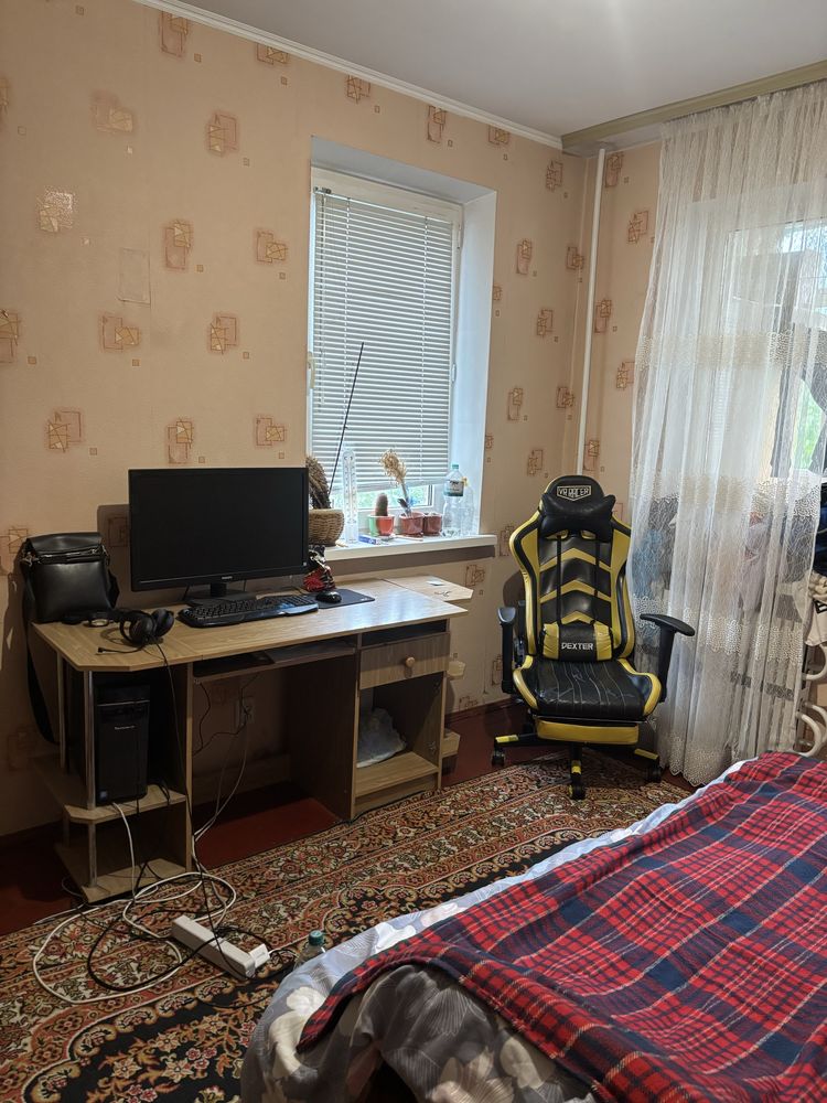 Продам 3к Озерна