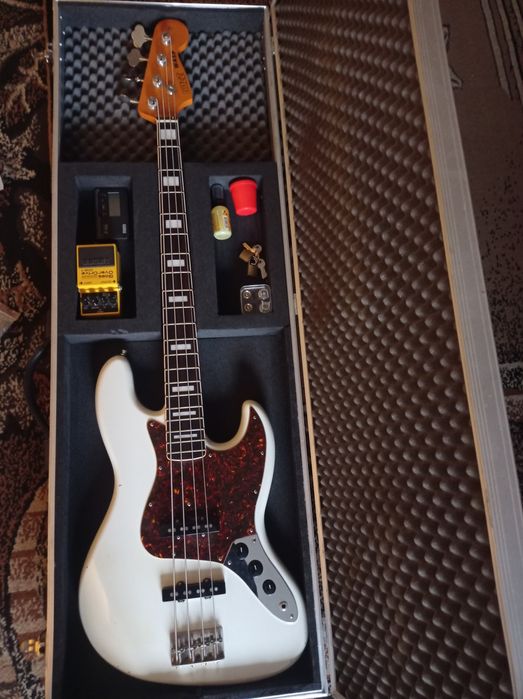 Gitara basowa Jazz Buzz