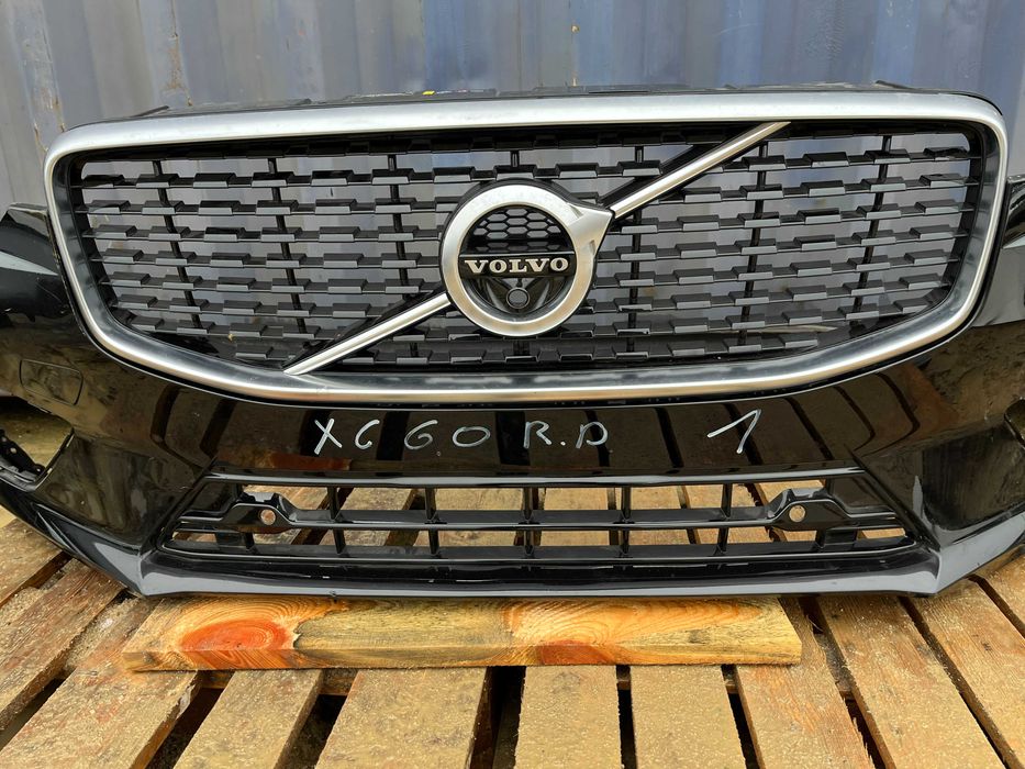 Volvo xc60 r-design zderzak 17-21r,z grilem i kratka dolna stan lux