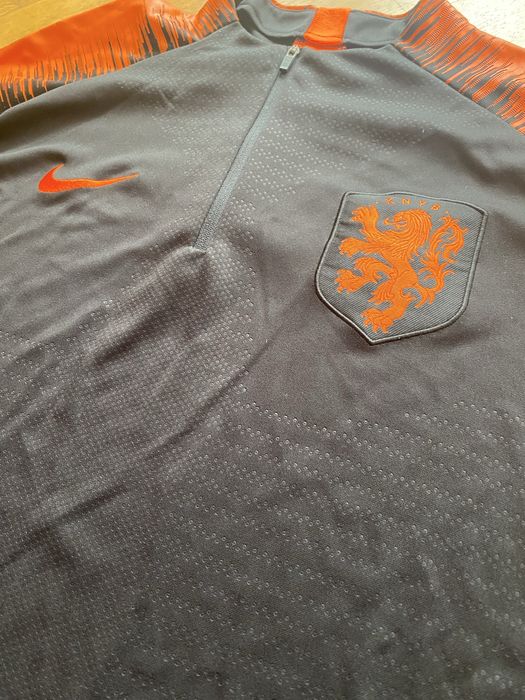 Продам кофту Nike