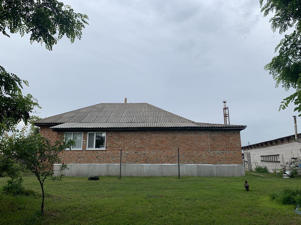 Будинок 160м + 1,1га землі