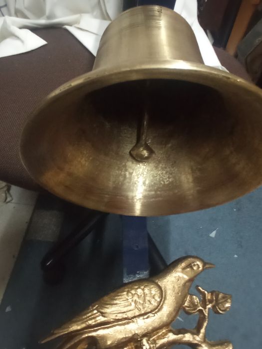 Grandioso sino,a tocar. Pronto para usar em portas, portões etc