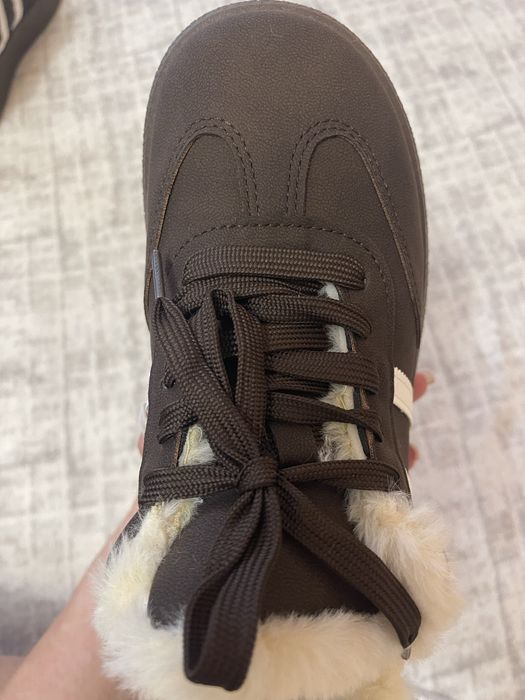 Зимові кросівки на 39 р 25 см