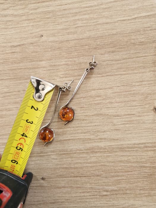 Kolczyki srebrne z bursztynem